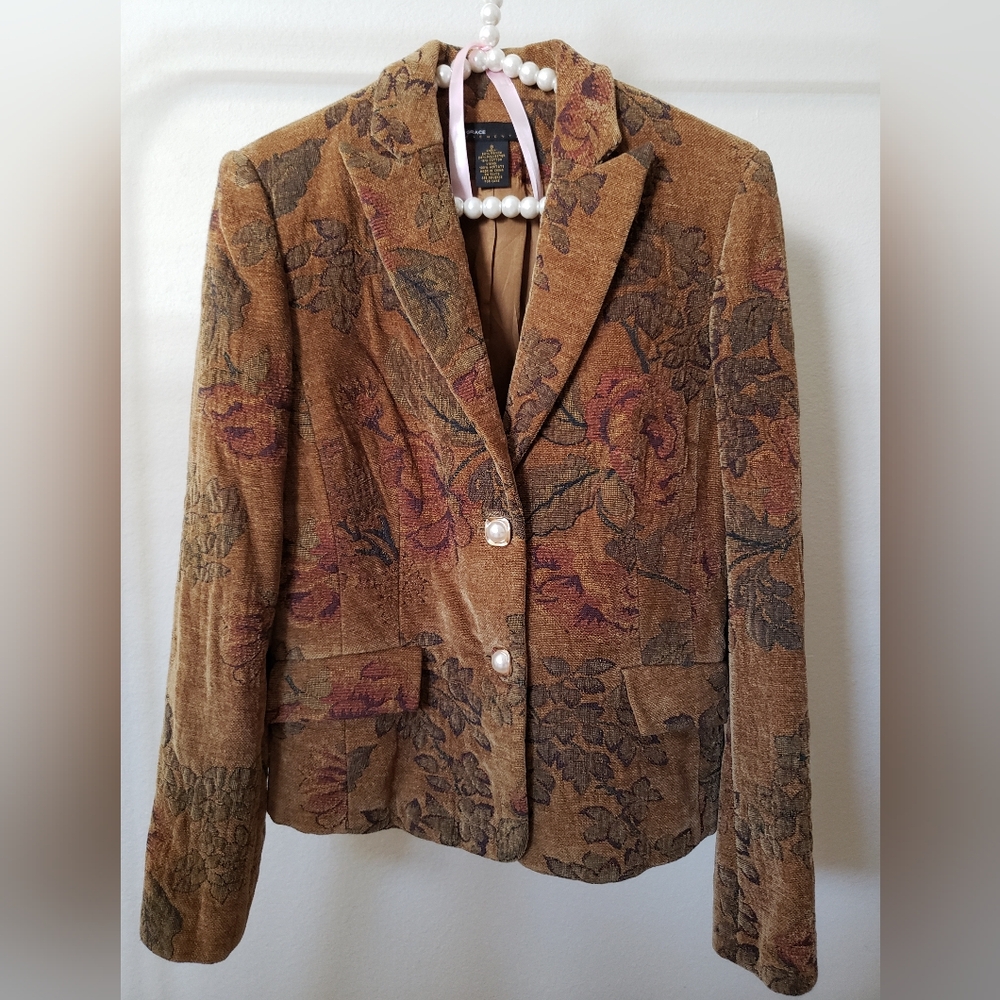 Grace Elements Floral Velvet Blazer in Brown and Red